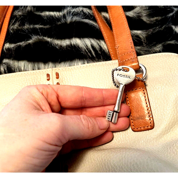 fossil • cream brown shoulder bag satchel purse key leather designer neutral - Picture 3 of 16
